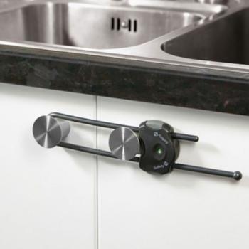 SAFETY 1ST Устройство за заключване на шкаф с плъзгач – сив цвят