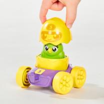 Tomy Toomies Състезатели яйца Приятелче жълто E73088Y