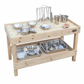 Classic world - Детска кухненска маса с готварски принадлежности за игри на открито и закрито