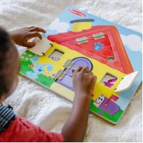 Дървена дъска за активности с повдигане на капаците - Melissa & Doug