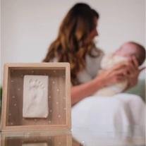 Дървена Рамка за Бебешки Отпечатък Petite ARTichaut Pretty Hearts