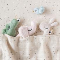 Малка сензорна дрънкалка Done by Deer Elphee Powder