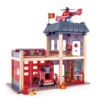 Дървен комплект за игра Hape, Пожарна станция