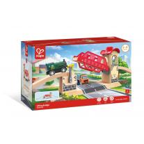 Дървен комплект за игра Hape, Железопътен повдигащ се мост