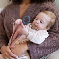 Пелена за кърмене Doomoo със силиконов ринг Mom n Play Tetra Pink