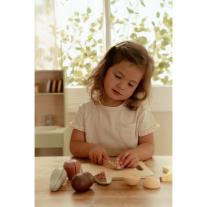 Комплект дървени плодове с дъска и нож Little Dutch