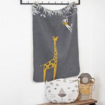 Бебешко одеяло от органичен памук David Fussenegger Maja Жираф и маймунка Сиво