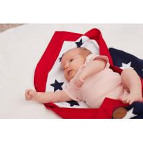 Плетено одеяло (90x90) в подаръчна опаковка Ceba Baby PREMIUM Blue Stars