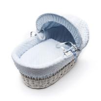 Kinder Valley Бяло плетено кошче за бебе със син спален комплект