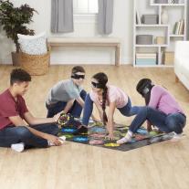 Hasbro Игра Туистър със затворени очи