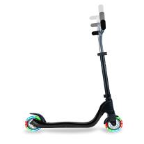 Тротинетка с T-образна кормилна рамка Globber Flow 125 Light Черна