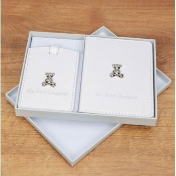 Калъф за паспорт и табелка Widdop Bambino White