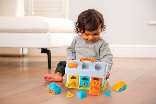 bebeshka-igrachka-infantino-b-kids---sorter-garazh-34 bebeshka-igrachka-infantino-b-kids---sorter-garazh-34