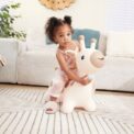 naduvaem-zhiraf-za-skachane-infantino-b-kids-34
