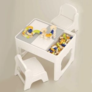 Детска маса 2 в 1 с конструктор 100 части и два стола Feelkids