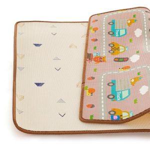 Мека постелка за игра Petite&Mars Joy 180x150x1 cm City