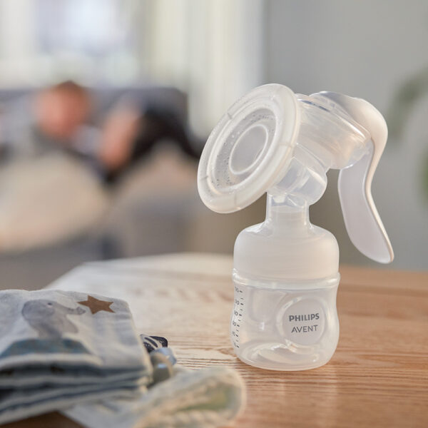 SCF430-20_philips-avent-rachna-pompa-natural-motion-lifestyle-1774873410-GayUXu SCF430-20_philips-avent-rachna-pompa-natural-motion-lifestyle-1774873410-GayUXu