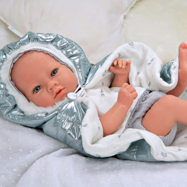 kukla-bebe-boriya-s-blestyascho-sivo-odeyaltse-i-biberon-38-sm-946957137-1774057450-Id12V7 kukla-bebe-boriya-s-blestyascho-sivo-odeyaltse-i-biberon-38-sm-946957137-1774057450-Id12V7
