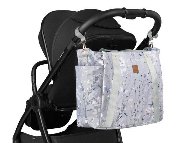 mama_bag_florence_dreamy_fields_grey_10_31108020100_edited-1774525500-QXnvQb mama_bag_florence_dreamy_fields_grey_10_31108020100_edited-1774525500-QXnvQb