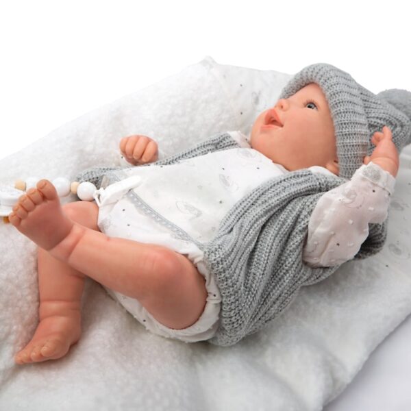 usmihnata-kukla-bebe-daniela-s-vazglavnichka-i-aksesoari-45-sm-179885256-1774061945-pzI6G9 usmihnata-kukla-bebe-daniela-s-vazglavnichka-i-aksesoari-45-sm-179885256-1774061945-pzI6G9