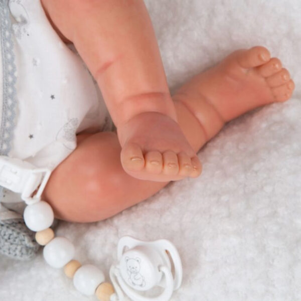 usmihnata-kukla-bebe-daniela-s-vazglavnichka-i-aksesoari-45-sm-876045117-1774061944-NMrCJC usmihnata-kukla-bebe-daniela-s-vazglavnichka-i-aksesoari-45-sm-876045117-1774061944-NMrCJC