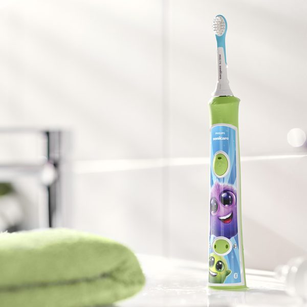 HX6352-11_philips-sonicare-for-kids-green_lifestyle-malka-glavai-1792617252-DOgHoP HX6352-11_philips-sonicare-for-kids-green_lifestyle-malka-glavai-1792617252-DOgHoP