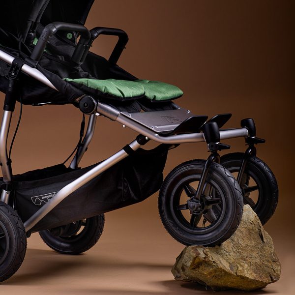Mountain-Buggy-Duet-V4-kolichka-za-bliznatzi-matcha_prohodimost-1792625711-1hj5YX Mountain-Buggy-Duet-V4-kolichka-za-bliznatzi-matcha_prohodimost-1792625711-1hj5YX