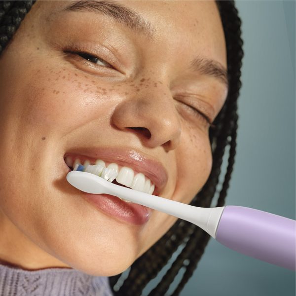 sonicare-4100-series_HX4043-49_lilak-woman-1792617774-PwbEd4 sonicare-4100-series_HX4043-49_lilak-woman-1792617774-PwbEd4